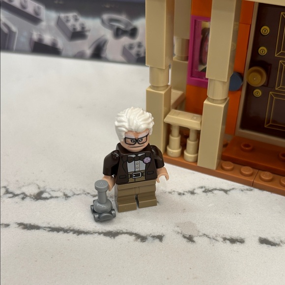 LEGO Disney House with Vibrant Balloons - Picture 3 of 8